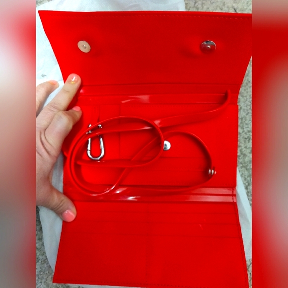 COPY - Melissa Red Crossbody Wallet - Picture 2 of 4